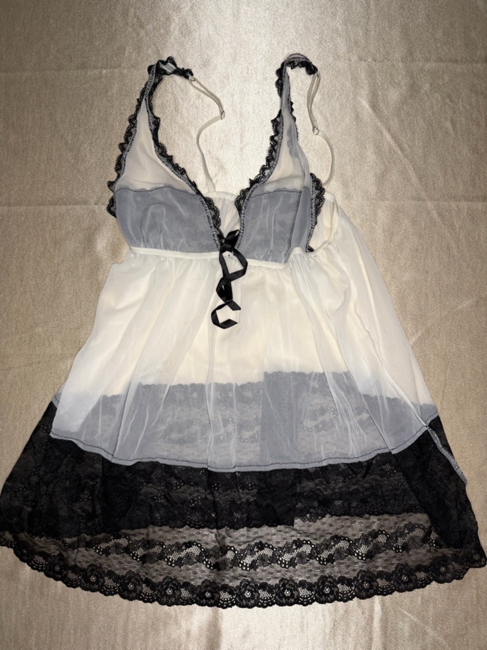 Victoria's Secret White and Black Lace Babydoll Chemise, Size Medium NWT